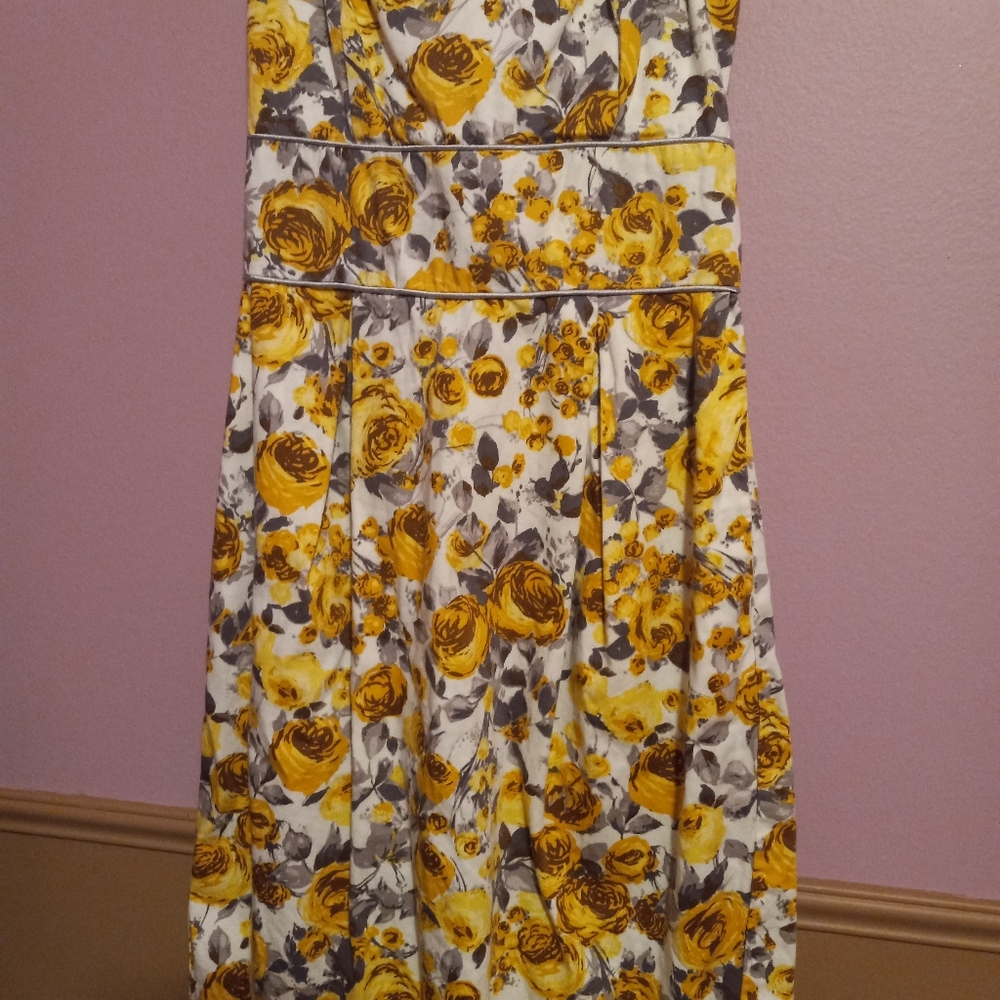 Pretty strapless spring dress